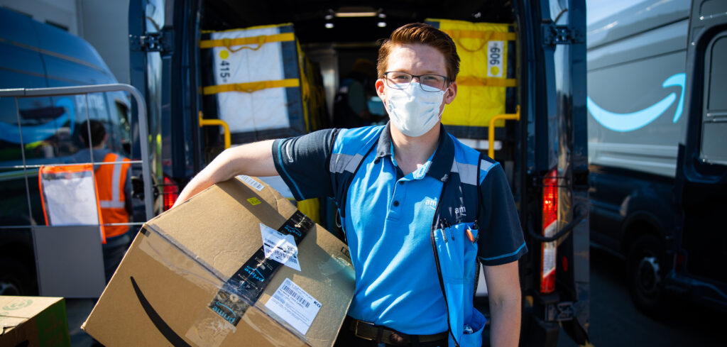 Amazon to hire 150,000 employees for peak season