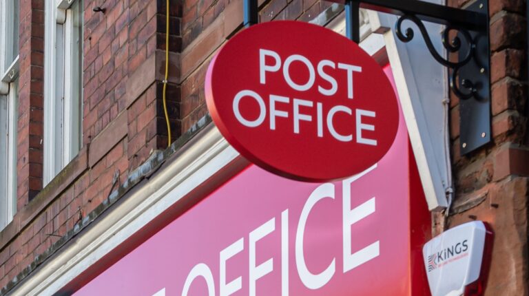 Postmasters to help run Post Office under new scheme.