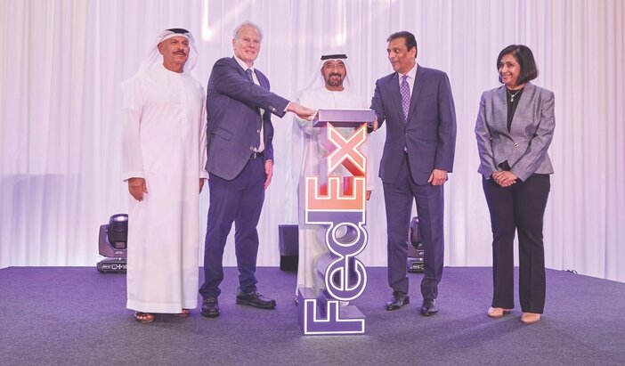 His Highness Sheikh Ahmed bin Saeed Al Maktoum; His Excellency Khalifa Al Zaffin, executive chairman of Dubai Aviation City Corporation and Dubai South; Raj Subramaniam, FedEx corporation president and CEO; Richard W. Smith, FedEx Express president and CEO, airline and international; and Kami Viswanathan, FedEx Express MEISA president at the inauguration of the new FedEx Hub in the UAE