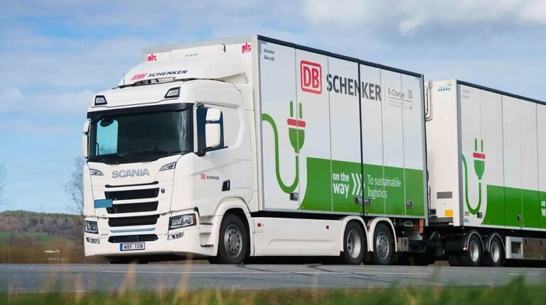 R 450e electric truck from Scania on the road.