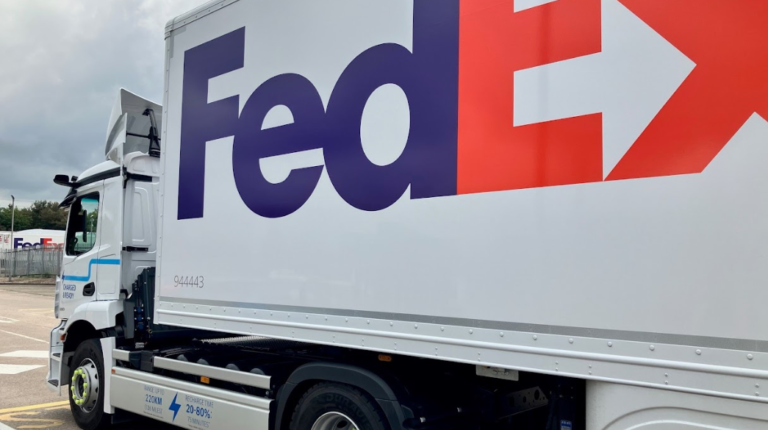 eActros 300 tractor with FedEx branded trailer.