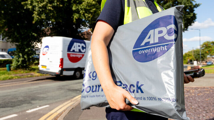 The APC and Parcelly expand parcel collection network