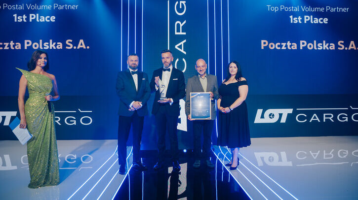 LOT Cargo awards Poczta Polska first prize for parcel and letter shipments.